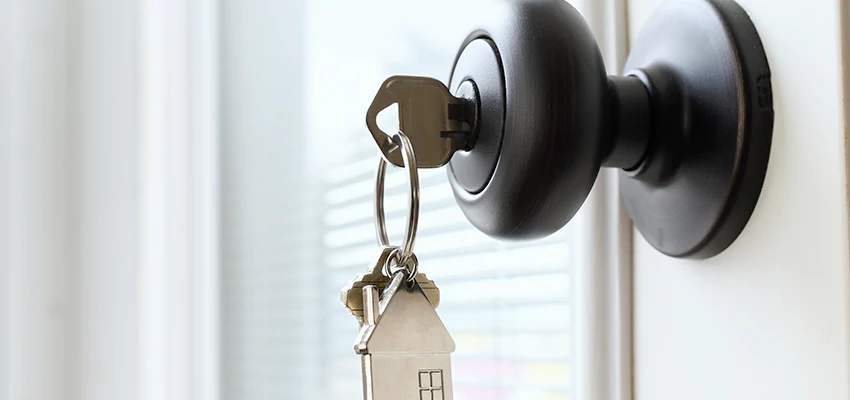 Bifold Door Knob Replacement in El Segundo, California